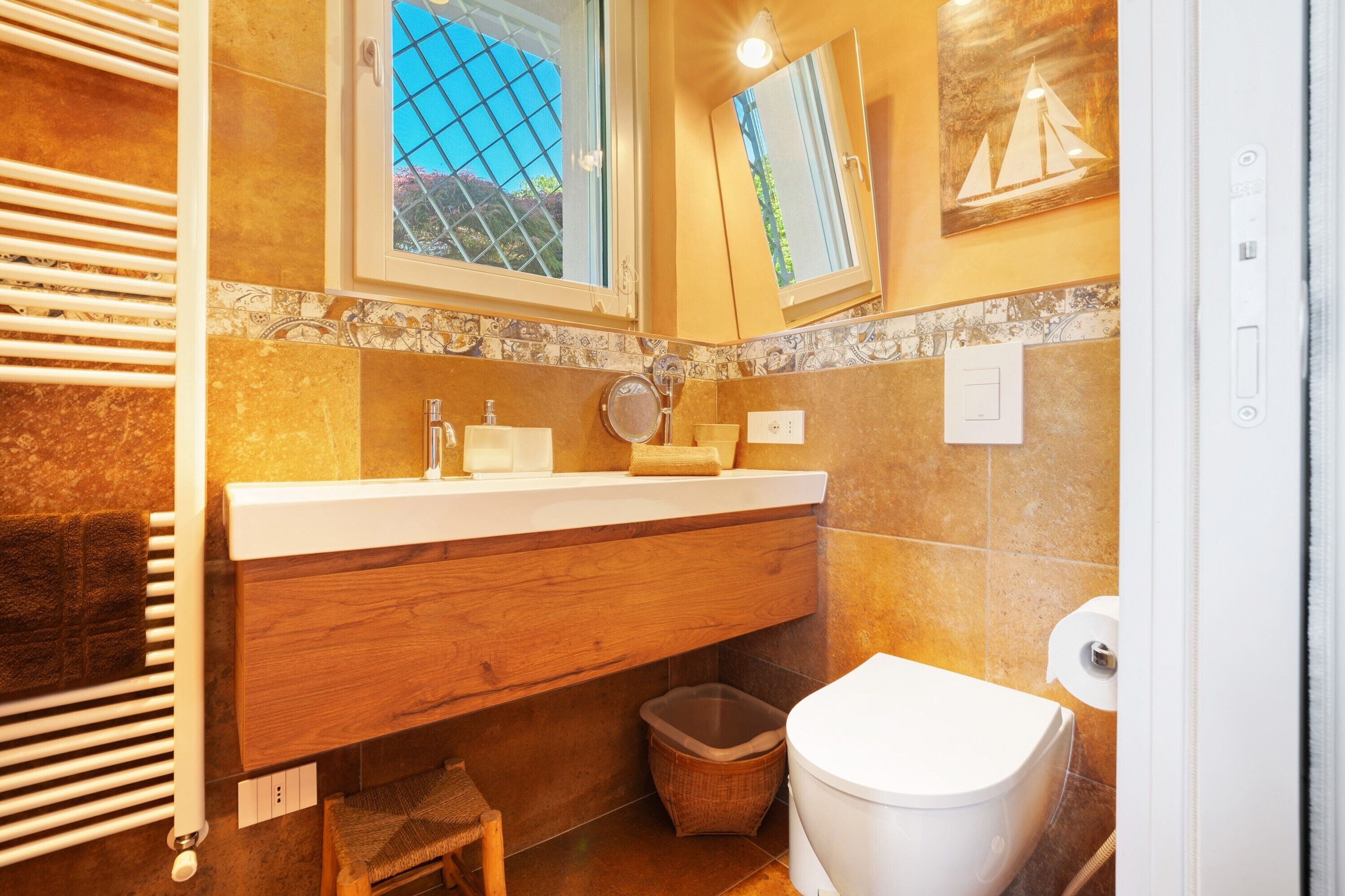 Dusche, Haartrockner, Handtücher