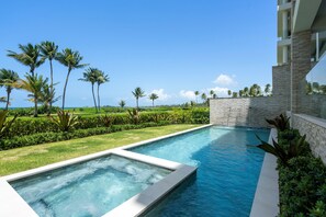 Outdoor pool - Exclusive 4 Bedroom Four Seasons Resort, Private Pool & Hot Tub, Steps to Beach (Rio Grande)