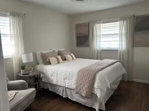 3 chambres, fer et planche à repasser, Wi-Fi, draps fournis