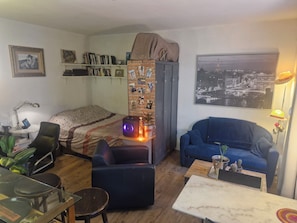 Interior - Charming studio 26m2 (Paris)