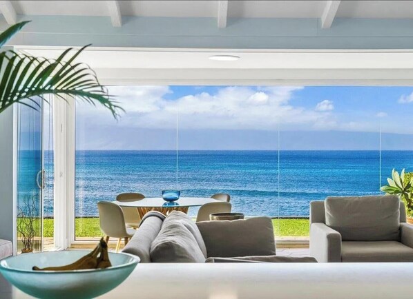 Smart TV - Breathtaking Oceanfront Home Bungalow with Stunning Full 280 Degree Ocean Views (Lahaina)