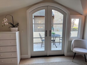 Interior - Ocean Radiance in Carmel by the Sea  - Available for Pebble Beach Car Week (Carmel-by-the-Sea)