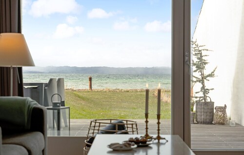 Amazing apartment in Ebeltoft with house sea view