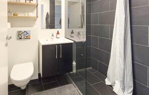 Shower - Amazing apartment in Ebeltoft with house sea view (Ebeltoft)