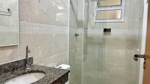 Family Apartment, Lanai, City View | Bathroom - Residencial Vogue (Praia Grande)