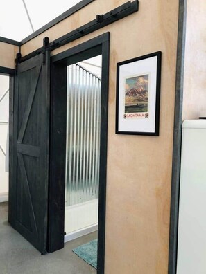 Interior - Yellowstone Luxury Dome w/ Views & Stargazing (Park County)