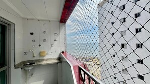 Departamento económico, lanai, vista a la playa | Áreas de la propiedad