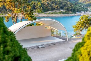 Exterior - Goseong Sand & Sea Glamping & Pension (Goseong)