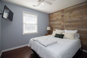 3 bedrooms, free WiFi, bed sheets