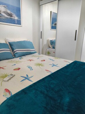 2 habitaciones, tabla de planchar con plancha y wifi gratis 