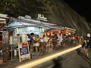 Outdoor dining - Refuge in Leme | Comfort/Great location (Rio de Janeiro)