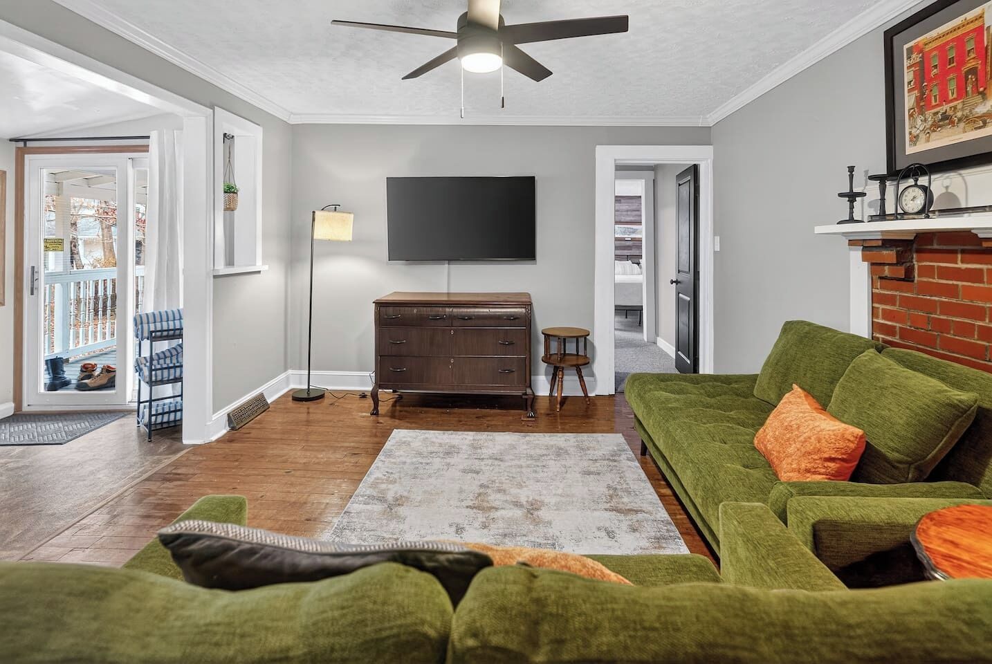 Westover Hills Cottage / Hot Tub/ 5 Beds/ 2 Bath - Danville, VA