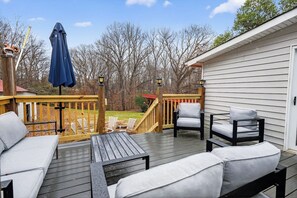 Property grounds - Westover Hills Cottage / Hot Tub/ 5 beds/ 2 bath (Danville)