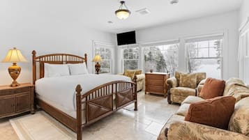 5 bedrooms, iron/ironing board, free WiFi, bed sheets