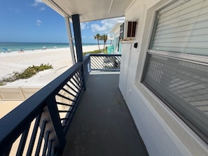 Property grounds - ðChateau 5W - Gulf View, Pool closed- great deals! (Belleair Beach)