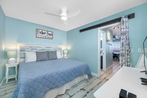 1 bedroom, free WiFi, bed sheets - ðChateau 5W - Gulf View, Pool closed- great deals! (Belleair Beach)
