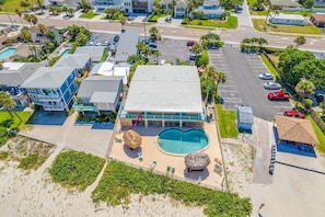 Exterior - ðChateau 5W - Gulf View, Pool closed- great deals! (Belleair Beach)