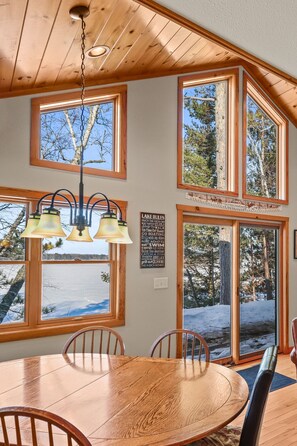 Dining - LakeFront Manitowish Waters Cabin (Manitowish Waters)