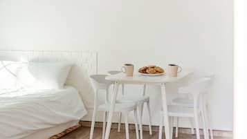 Basic Room, 1 Bedroom (101) | 1 bedroom, free WiFi