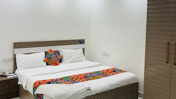 Een bureau, een laptopwerkplek, gratis wifi