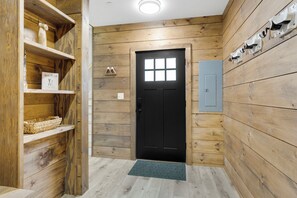 Interior - Cozy Getaway 2 Minutes from Sunday River (Newry)