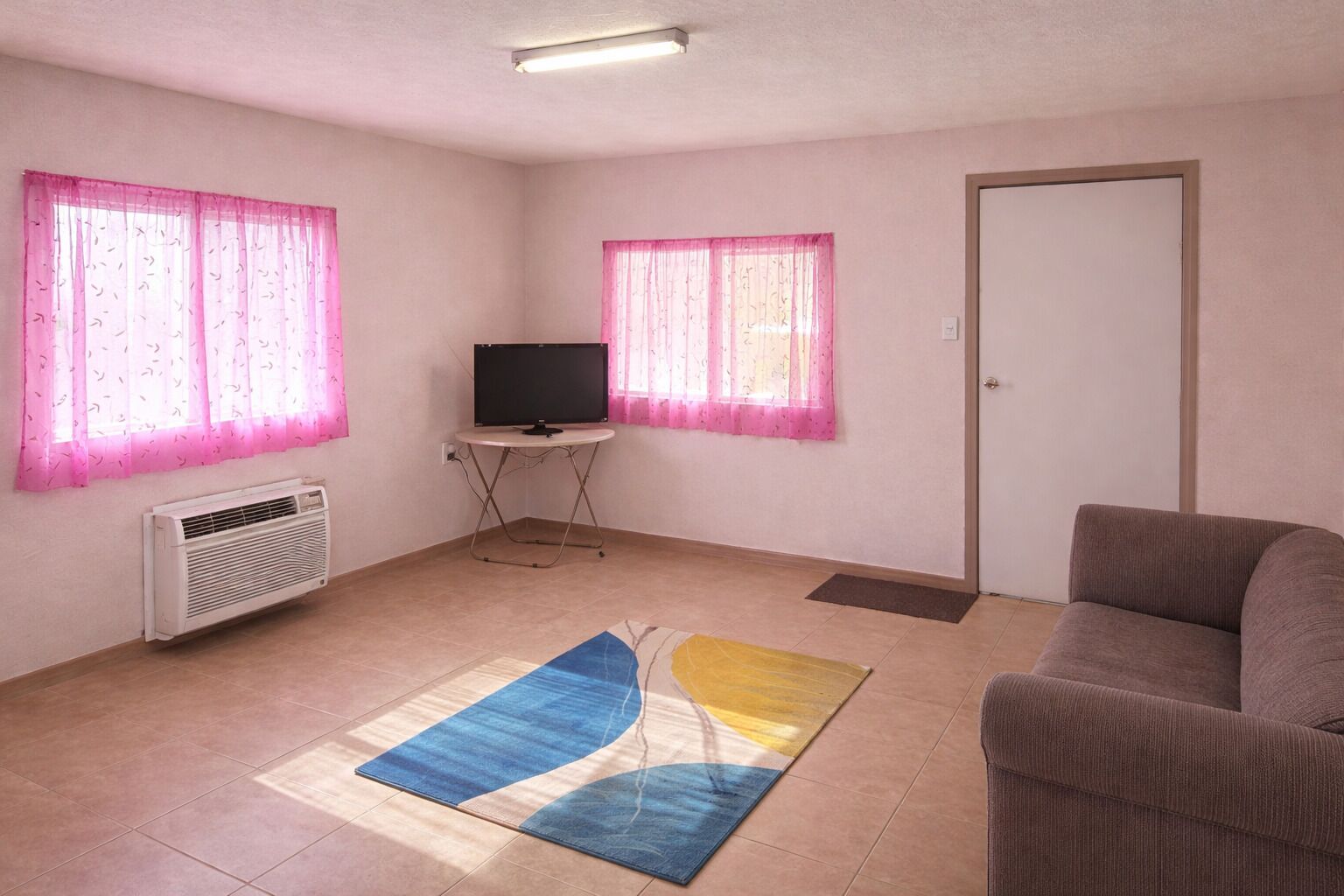 Standard Room | Living area