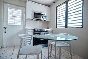 Dining - 2-bedroom apartment in serene Hato Rey close to El Coliseum (San Juan)