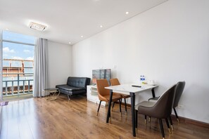 ดีลักซ์สตูดิโอ, วิวเมือง | ร้านอาหาร