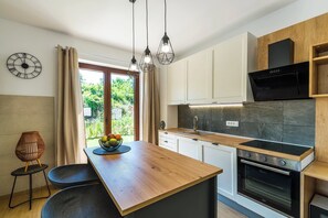 Coffee/tea maker, fridge, microwave, oven - Villa Le Tia (Istria - Gilešići) (Juršići)