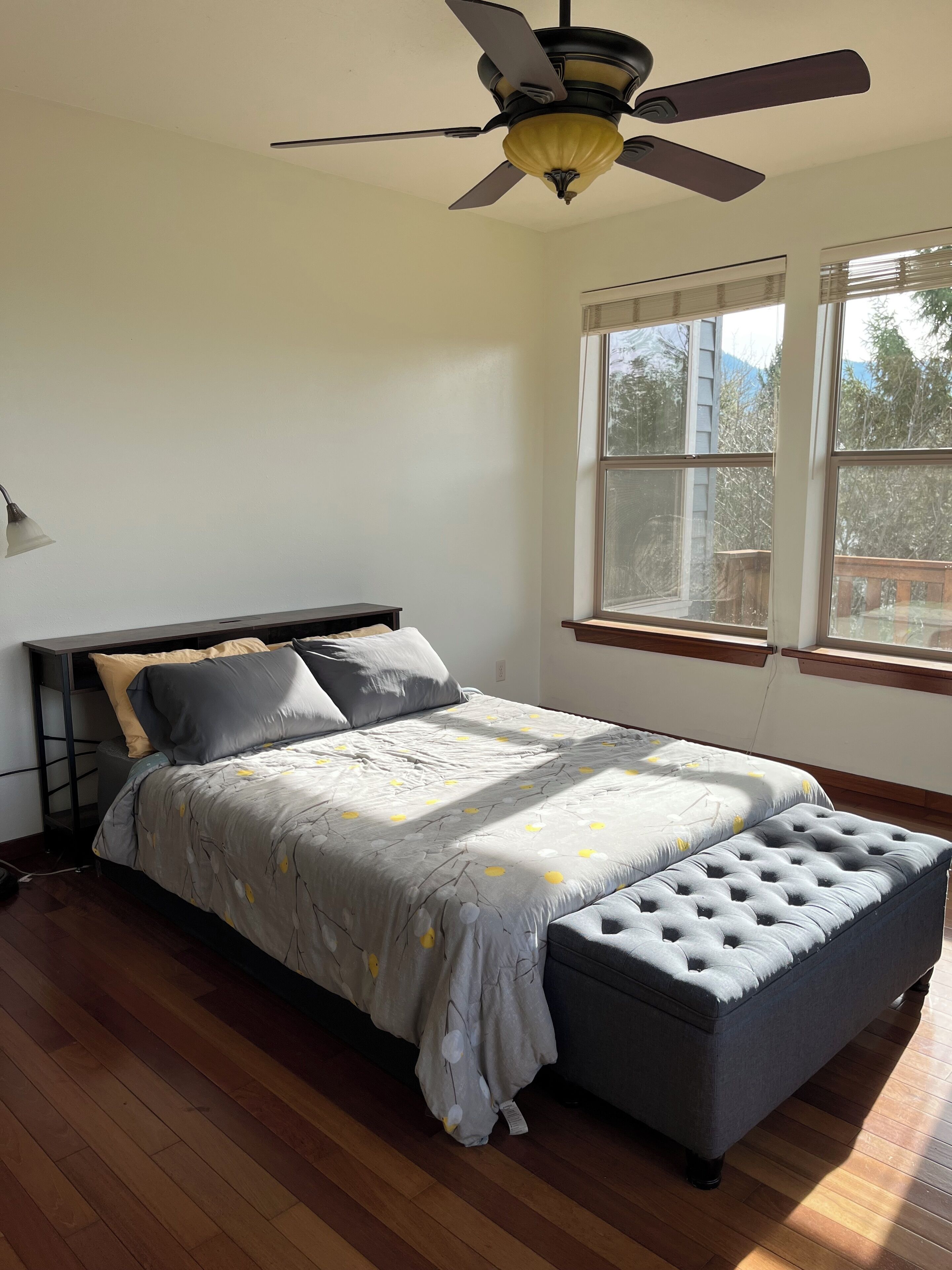 2 dormitorios, tabla de planchar con plancha, wifi gratis y ropa de cama