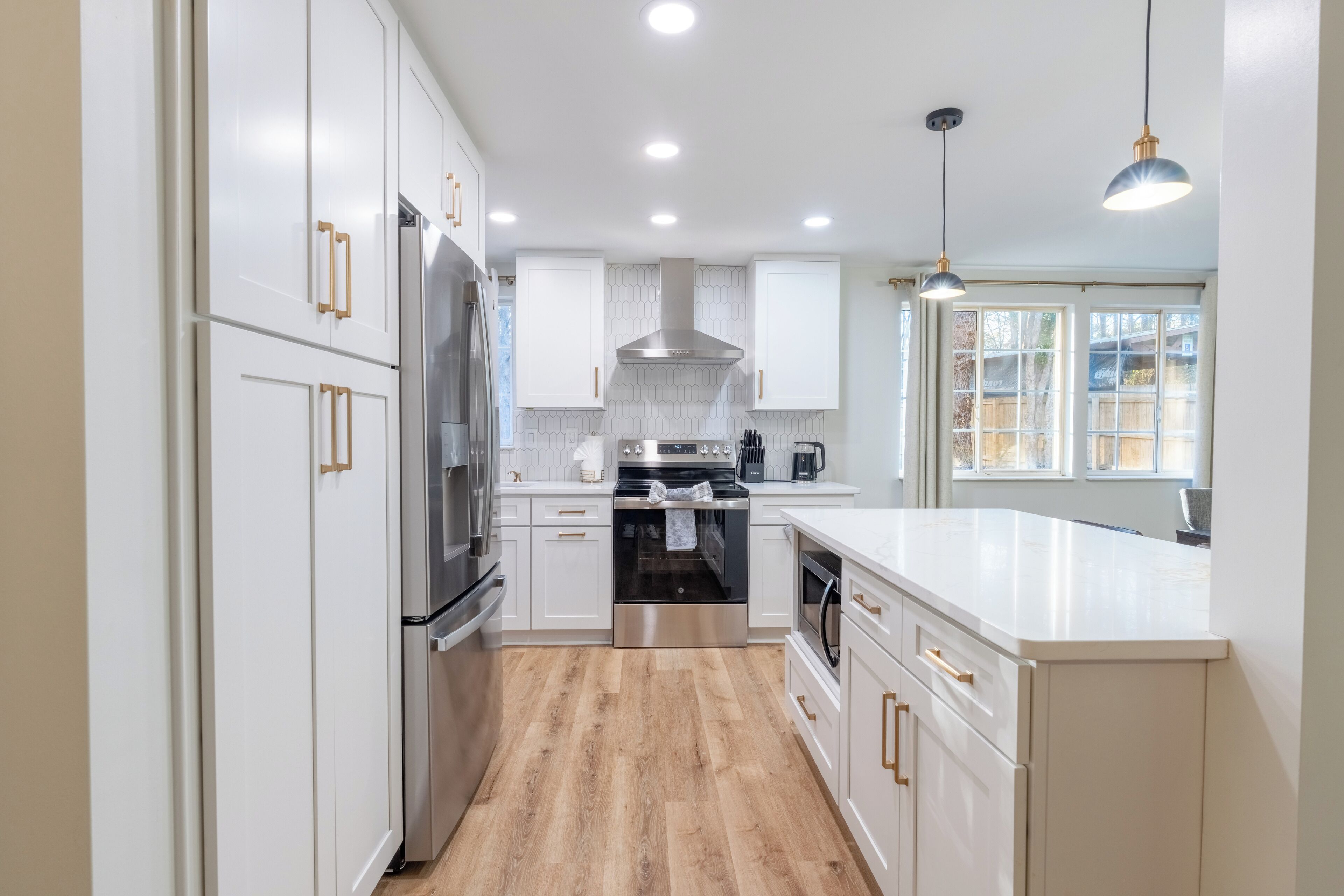 Microwave, oven, stovetop, dishwasher