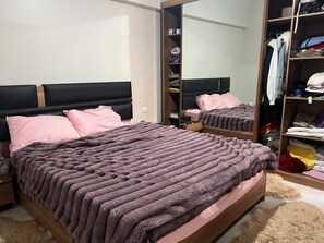 4 Schlafzimmer, Bügeleisen/Bügelbrett, Internetzugang, Bettwäsche