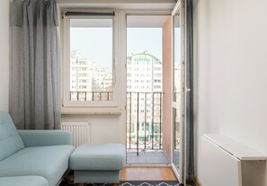 TV - Warszawa Wola Center 3-Bedroom Apartment (Warszawa)
