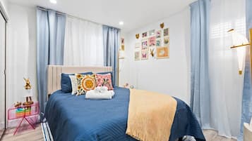 1 bedroom, desk, iron/ironing board, free WiFi