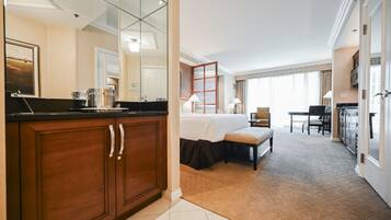 Escrivaninha, ferros/tábuas de passar roupa, Wi-Fi de cortesia