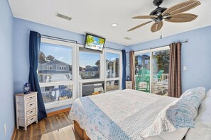 4 bedrooms, iron/ironing board, free WiFi, bed sheets - Abby Gale Dog Friendly Corolla Escape w/ Pool & Hot Tub (Corolla)