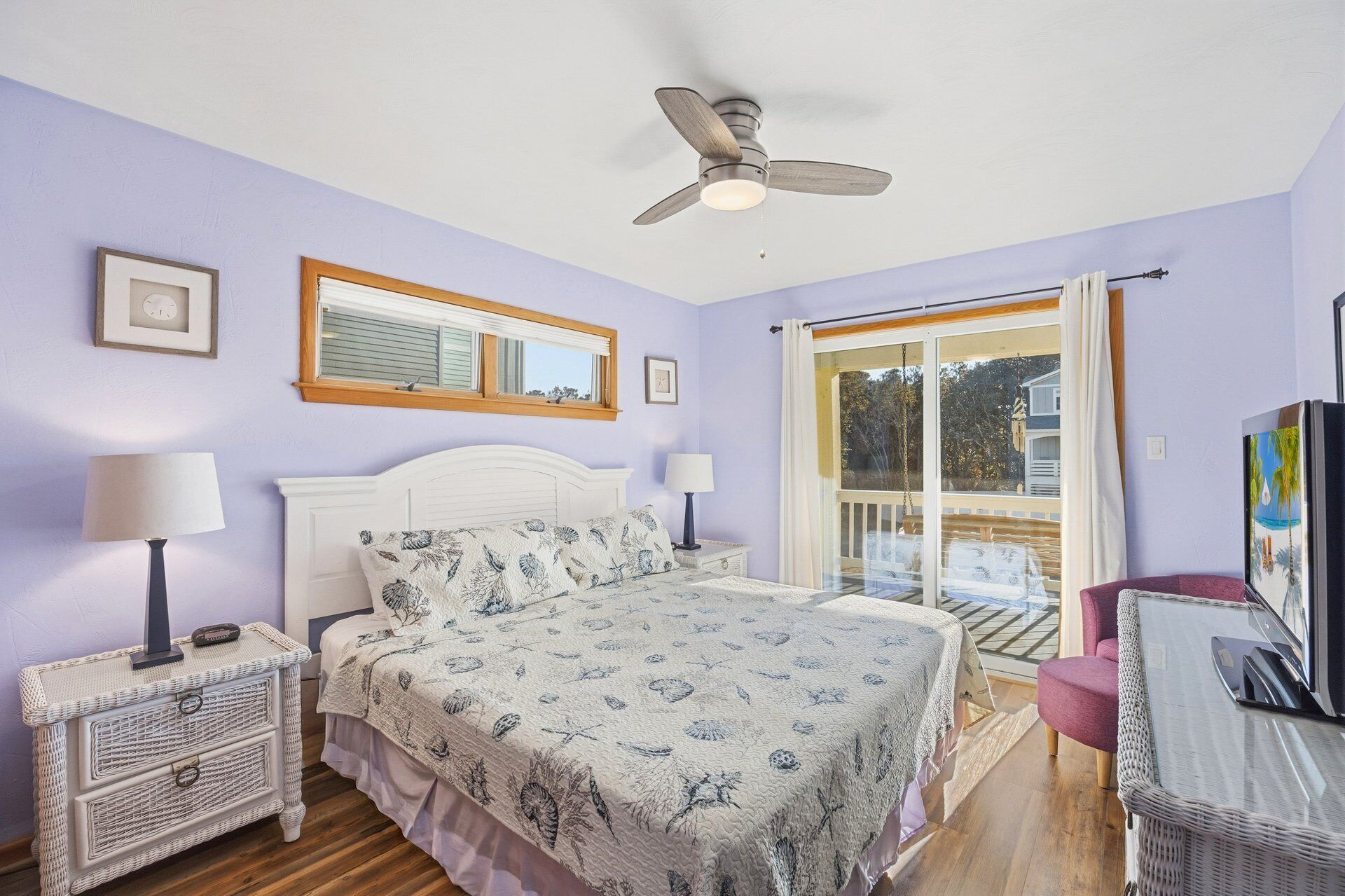 4 bedrooms, iron/ironing board, free WiFi, bed sheets