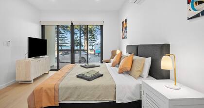 Harborview Modern 1 Bedroom Studio 11F/B