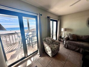 Smart TV - Regatta 101B – Gulf Front Corner Unit | 3BR / 2BA | Stunning Views + Updated Interior (Gulf Shores)