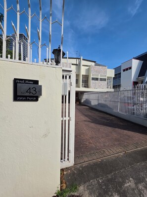 Exterior - Room at Macalister near to LohGuanLye (George Town)