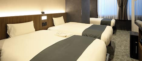 Deluxe Triple Room, Non Smoking | WiFi (free)