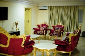 Presidentieel appartement, balkon, uitzicht op tuin | Interieur