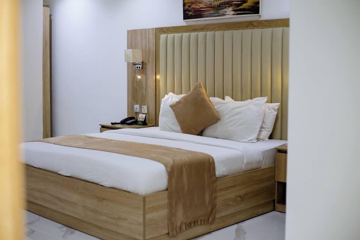 In-room safe, desk, laptop workspace, blackout drapes