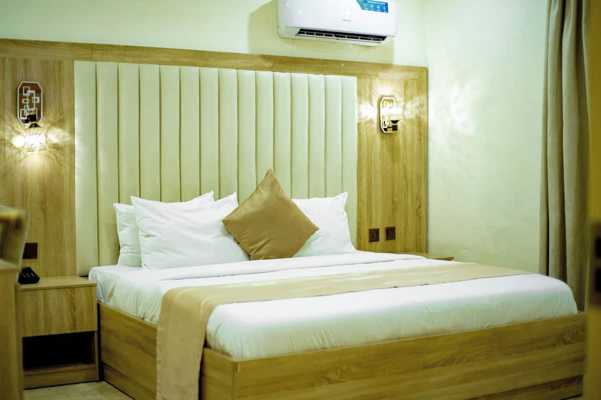 In-room safe, desk, laptop workspace, blackout drapes