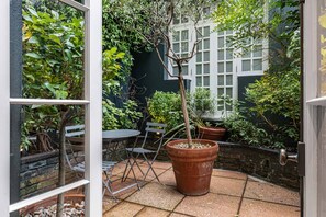 Apartment - Cadogan Square Ultra-luxe 4BR Private Garden (London)