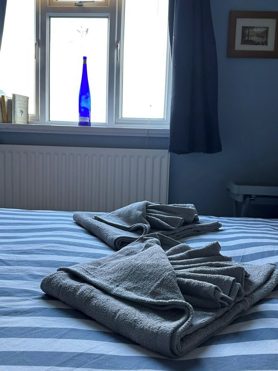 WiFi, bed sheets