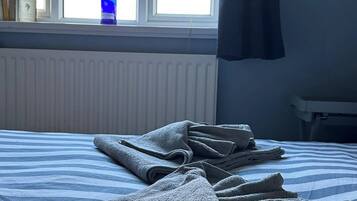 WiFi, bed sheets