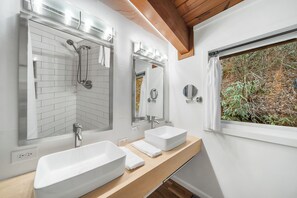 Shower, hair dryer, towels - Private Modern Getaway w/ Fireplace, Porch & Deck near Blowing Rock (Lenoir)