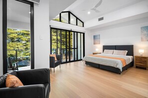 Room - Harborview Modern 4 Bedroom Apartment 8F (Victor Harbor)