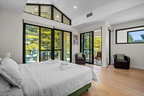 Harborview Modern 4 Bedroom Apartment 8F